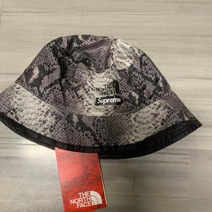 Supreme X TNF North Face Reversible Snake Hat